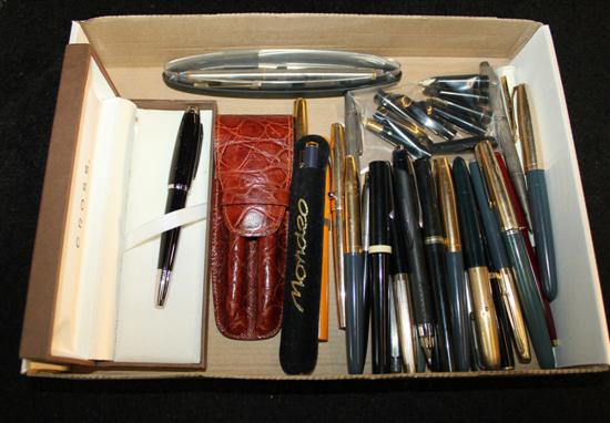 Collection of fountain pens, ballpoints, etc, inc Parker Duofold Maxima & others